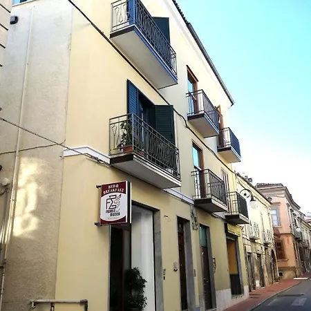 Fronte Al Museo